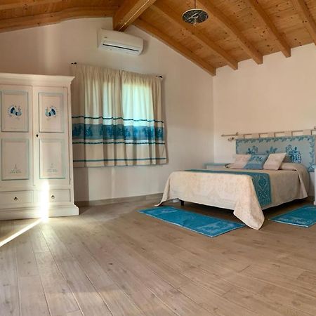Tenute Venafiorita Loiri Porto San Paolo Eksteriør billede